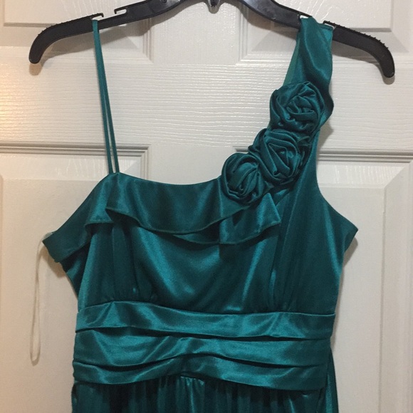 Emerald Green One Shoulder Prom Dress - Picture 2 of 4